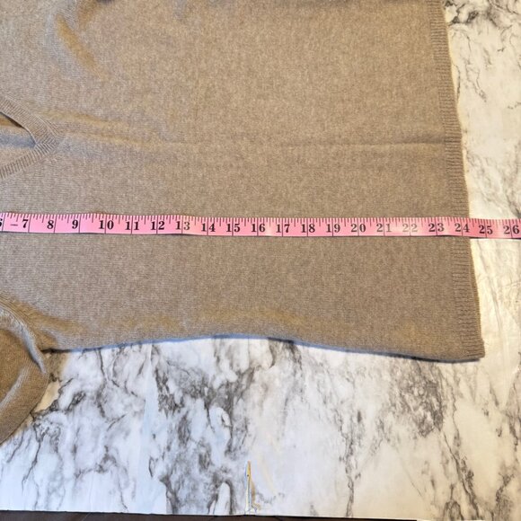 ANN TAYLOR Cashmere Camel Tan V-Neck Sweater DEFECT NWOT - Picture 6 of 7